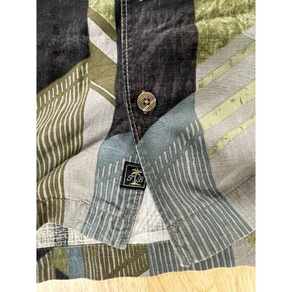 Tommy Bahama Men's Size Large 100% Silk Hawaiian Shirt Button Up Tropical Beach - Picture 3 of 8